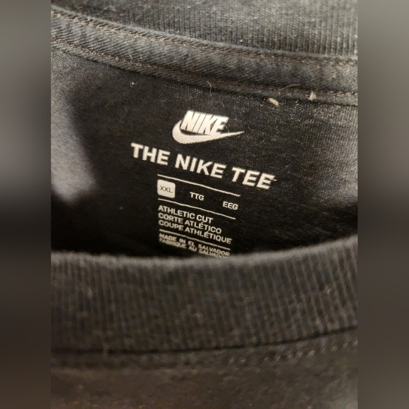 Nike Reflective Tee - Picture 3 of 3